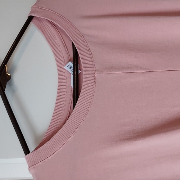 Time & Tru short sleeve with tie at bottom pink xxl - Picture 3 of 10